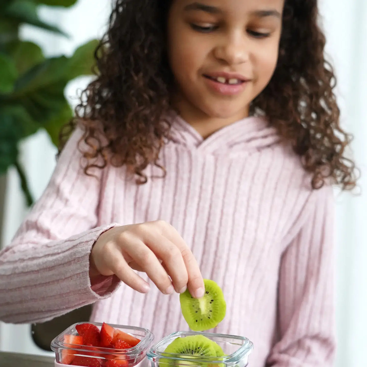 Melii Lebensmittelbehälterset aus Glas mit Silikonhülle Lila