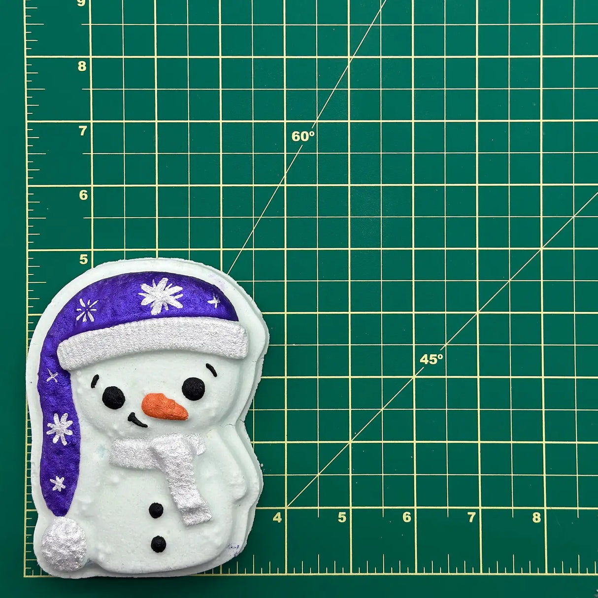 Badekugel handgemacht Weihnachten Schneemann Hellblau