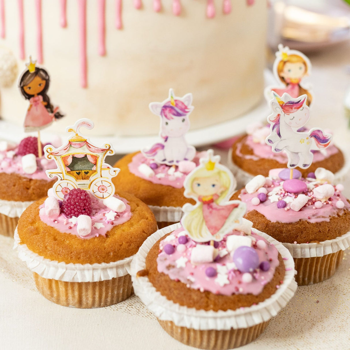 Kuchen Dekoration Einhorn und Prinzessin