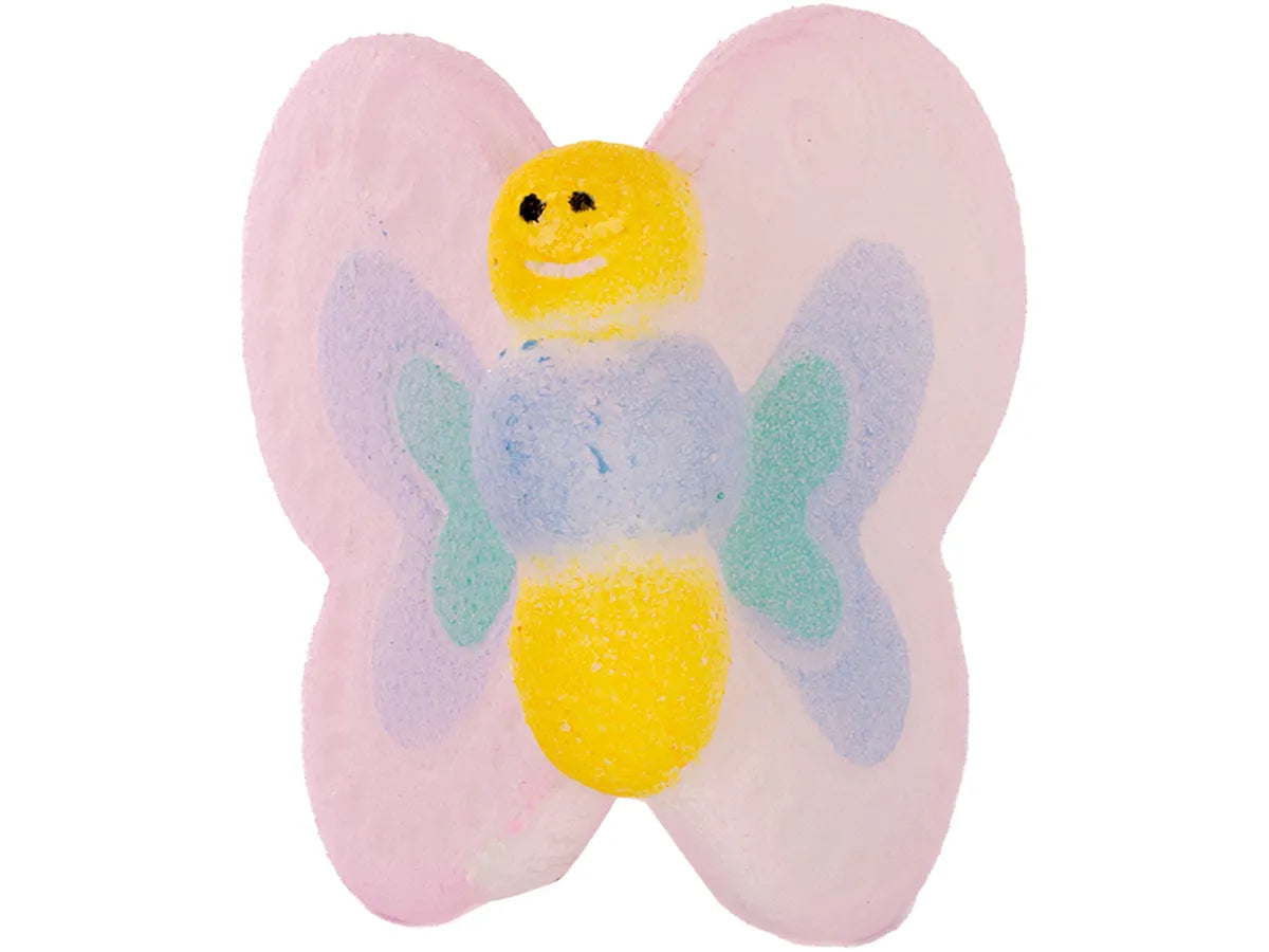 Wachsender Schmetterling im Ei