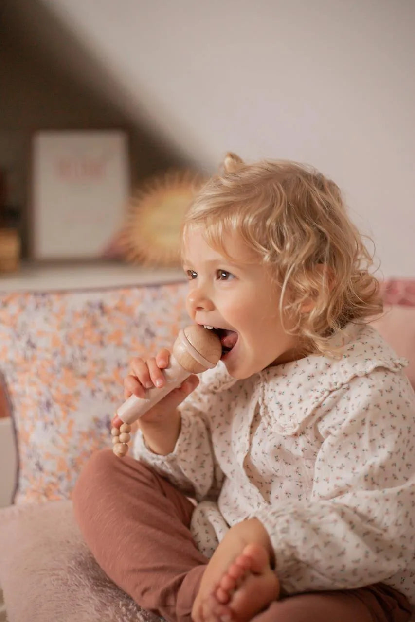 Label Label Mikrofon Rosa