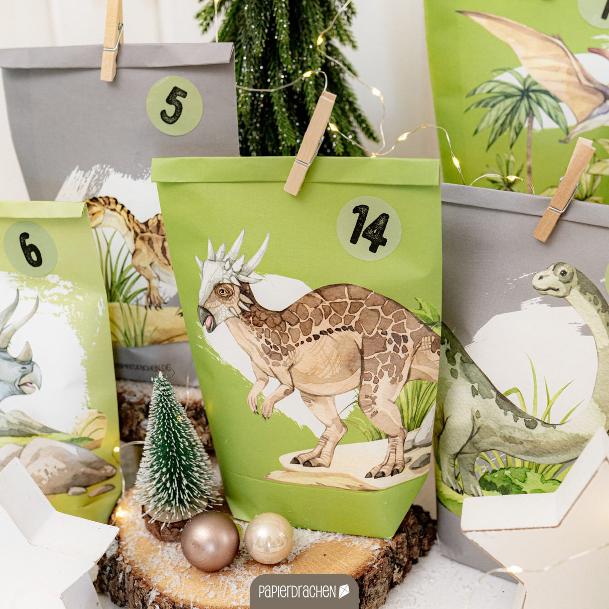 Adventskalender Dino Grün Grau