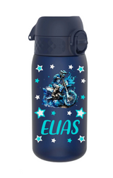 trinkflasche kinder, trinkflasche kinder personalisiert, trinkflasche kinder mit name, trinkflasche kinder auslaufsicher, trinkflasche kinder leicht, trinkflasche kinder dunkelblau,trinkflasche kinder bedruckt, trinkflasche kinder beschriftet, trinkflasche, trinkflasche junge,trinkflasche personalisiert, trinkflasche kaufen, trinkflasche kinder unterwegs, trinkflasche kinder kindergarten, trinkflasche kinder ohne strohhalm, trinkflasche kinder ab 3 Jahren,trinkflasche kinder kaufen,trinkflasche motocross