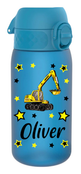 trinkflasche kinder, trinkflasche kinder personalisiert, trinkflasche kinder mit name, trinkflasche kinder auslaufsicher, trinkflasche kinder leicht, trinkflasche kinder blau, trinkflasche kinder bedruckt, trinkflasche kinder beschriftet, trinkflasche, trinkflasche junge,trinkflasche personalisiert, trinkflasche kaufen, trinkflasche kinder unterwegs, trinkflasche kinder kindergarten, trinkflasche kinder ohne strohhalm, trinkflasche kinder ab 3 Jahren, trinkflasche kinder kaufen, trinkflasche bagger