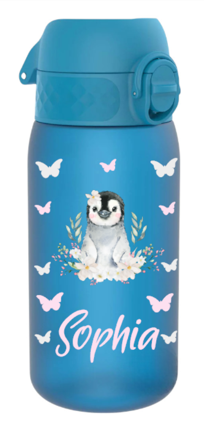 trinkflasche kinder, trinkflasche kinder personalisiert, trinkflasche kinder mit name, trinkflasche kinder auslaufsicher, trinkflasche kinder leicht, trinkflasche kinder blau, trinkflasche kinder bedruckt, trinkflasche kinder beschriftet, trinkflasche, trinkflasche mädchen,trinkflasche personalisiert, trinkflasche kaufen, trinkflasche kinder unterwegs, trinkflasche kinder kindergarten, trinkflasche kinder ohne strohhalm, trinkflasche kinder ab 3 Jahren, trinkflasche kinder kaufen, trinkflasche pinguin