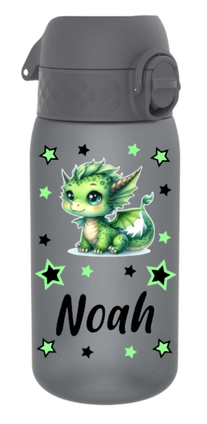 trinkflasche kinder, trinkflasche kinder personalisiert, trinkflasche kinder mit name, trinkflasche kinder auslaufsicher, trinkflasche kinder leicht, trinkflasche kinder grau,trinkflasche kinder bedruckt, trinkflasche kinder beschriftet, trinkflasche, trinkflasche junge,trinkflasche personalisiert, trinkflasche kaufen, trinkflasche kinder unterwegs, trinkflasche kinder kindergarten, trinkflasche kinder ohne strohhalm, trinkflasche kinder ab 3 Jahren,trinkflasche kinder kaufen,trinkflasche drache
