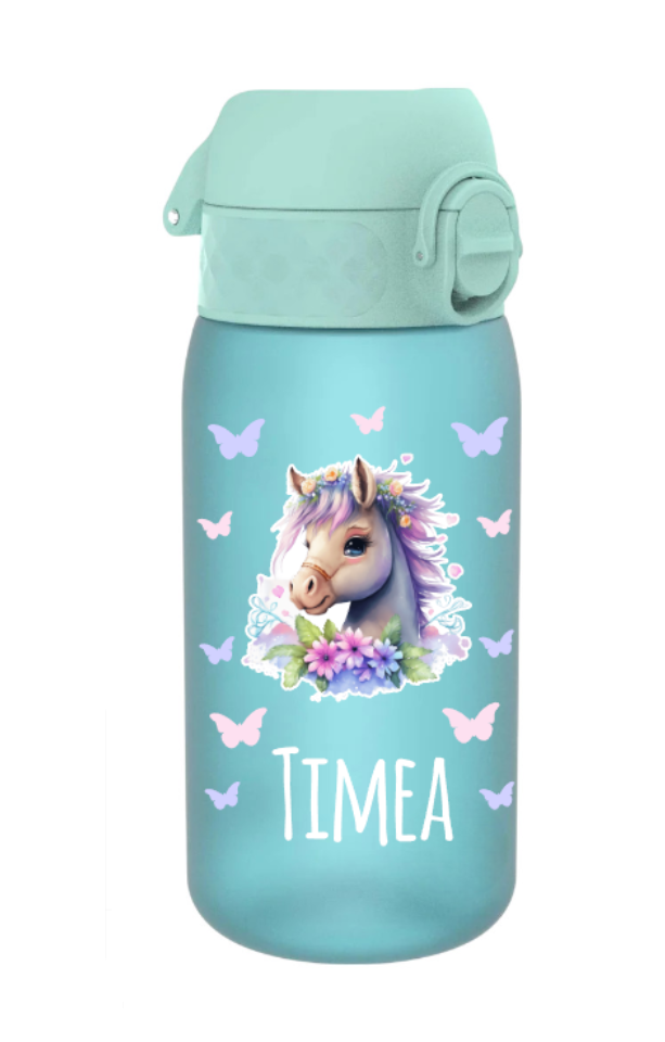 trinkflasche kinder, trinkflasche kinder personalisiert, trinkflasche kinder mit name, trinkflasche kinder auslaufsicher, trinkflasche kinder leicht, trinkflasche kinder hellblau,trinkflasche kinder bedruckt, trinkflasche kinder beschriftet, trinkflasche, trinkflasche mädchen,trinkflasche personalisiert, trinkflasche kaufen, trinkflasche kinder unterwegs, trinkflasche kinder kindergarten, trinkflasche kinder ohne strohhalm, trinkflasche kinder ab 3 Jahren,trinkflasche kinder kaufen,trinkflasche pferd