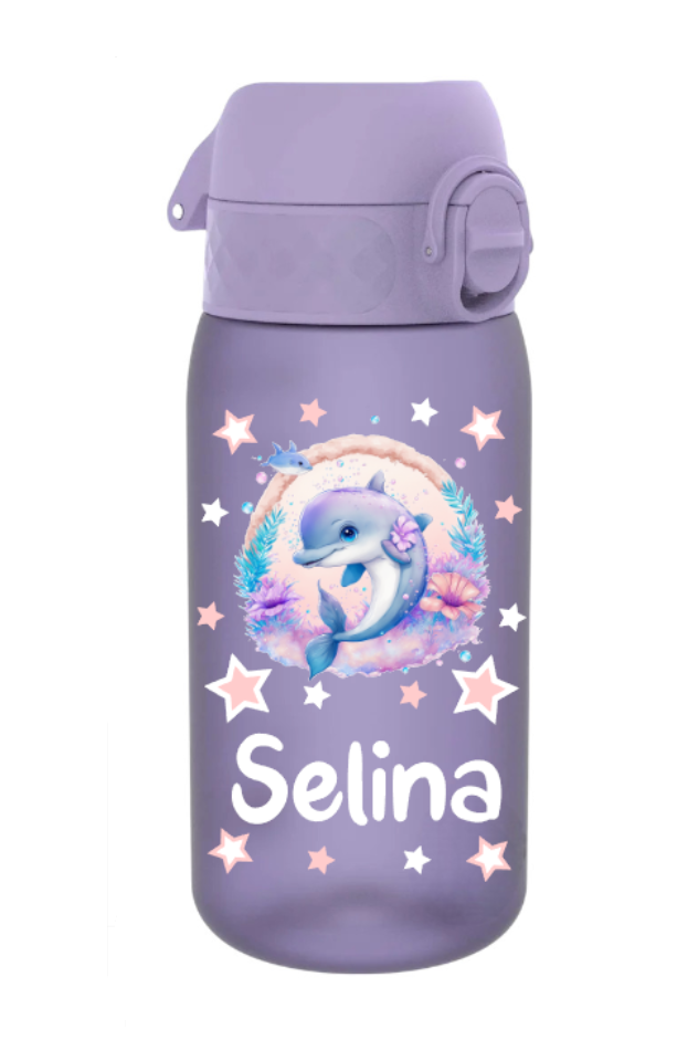 trinkflasche, trinkflasche kinder, trinkflasche violett, trinkflasche kinder violett, trinkflasche kinder ohne strohhalm, trinkflasche kinder personalisiert kaufen,trinkflasche kinder kaufen, trinkflasche auslaufsicher, trinkflasche kinder auslaufsicher, trinkflasche kinder schule, trinkflasche kinder kindergarten