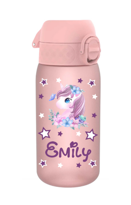 trinkflasche kinder, trinkflasche rosa, trinkflasche mädchen rosa, trinkflasche kinder rosa, trinkflasche kinder personalisiert,trinkflasche kaufen, trinkflasche kinder kaufen, trinkflasche mädchen kaufen, trinkflasche mit name, trinkflasche kinder mit name, trinkflasche mädchen mit name,trinkflasche auslaufsicher, trinkflasche kinder auslaufsicher, trinkflasche einhorn, trinkflasche kinder einhorn, trinkflasche einhorn personalisiert