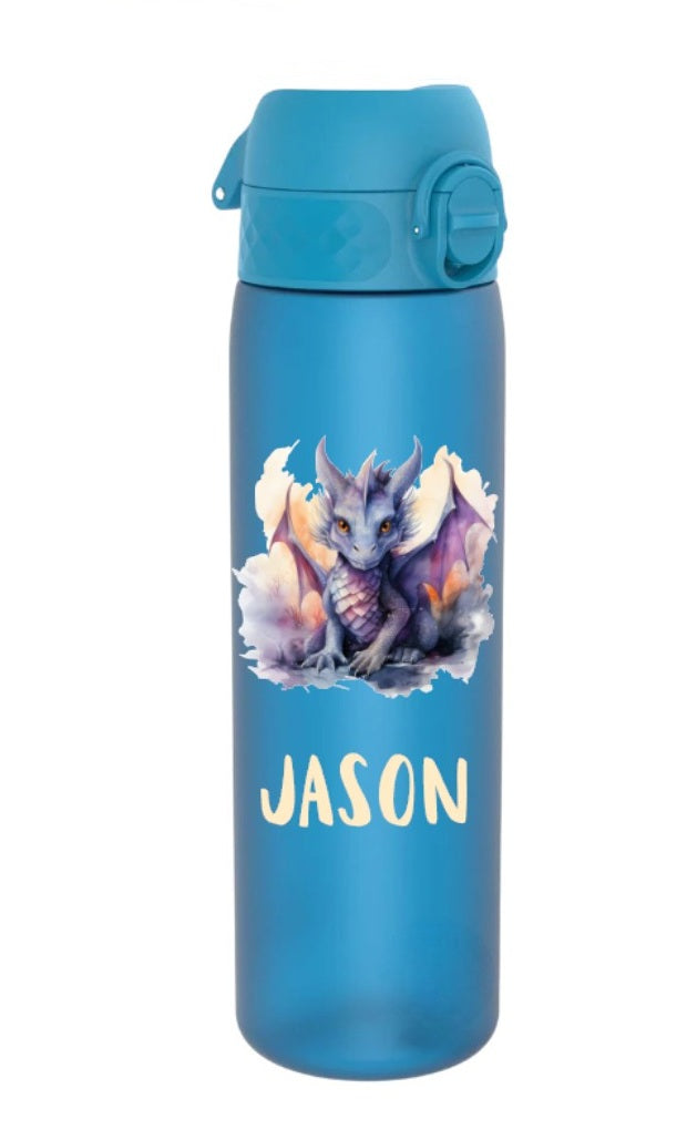 trinkflasche, trinkfasche kinder, trinkflasche personalisiert, trinkflasche bpa frei, trinkflasche sport, trinkflasche kinder personalisiert, trinkflasche auslaufsicher, wasserflasche, wasserflasche personalisiert, wasserflasche kinder, trinkflasche kinder kaufen, trinkflasche mit name, trinkflasche kinder mit name, trinkflasche blau, trinkflasche personalisiert drache, trinkflasche junge, trinkflasche kindergarten, trinkflasche schule, trinkflasche beschriftet, trinkflasche bedruckt, ohne strohhalm