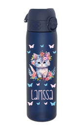trinkflasche, trinkfasche kinder, trinkflasche personalisiert, trinkflasche bpa frei, trinkflasche sport, trinkflasche kinder personalisiert, trinkflasche auslaufsicher, wasserflasche, wasserflasche personalisiert, wasserflasche kinder, trinkflasche kinder kaufen, trinkflasche mit name, trinkflasche kinder mit name, trinkflasche dunkelblau, trinkflasche personalisiert katze, trinkflasche mädchen, trinkflasche kindergarten, trinkflasche schule, trinkflasche beschriftet, trinkflasche bedruckt, ohne strohhalm