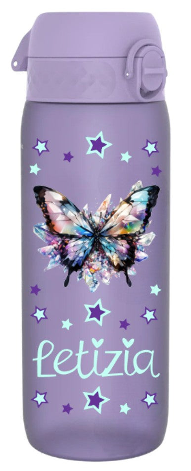 trinkflasche, sport trinkflasche, wasserflasche, trinkflasche personalisiert, sport trinkflasche personalisiert, wasserflasche personalisiert, trinkflasche auslaufsicher, trinkflasche mit name, trinfklasche kohlensäure, trinkflasche kaufen, trinkflasche personalisiert kinder, sport trinkflasche kinder kaufen, trinkflasche schule, trinkflasche bedruckt, trinkflasche beschriftet, trinkflasche lavendel, trinkflasche erwachsene, trinkflasche erwachsene personalisiert, mit motiv, schmetterling