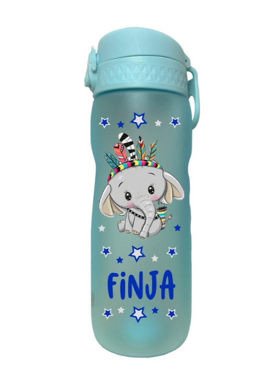 trinkflasche, sport trinkflasche, wasserflasche, trinkflasche personalisiert, sport trinkflasche personalisiert, wasserflasche personalisiert, trinkflasche auslaufsicher, trinkflasche mit name, trinfklasche kohlensäure, trinkflasche kaufen, trinkflasche personalisiert kinder, sport trinkflasche kinder kaufen, trinkflasche schule, trinkflasche bedruckt, trinkflasche beschriftet, trinkflasche hellbla, trinkflasche erwachsene, trinkflasche erwachsene personalisiert, mit motiv, elefant, trinkflasche schweiz