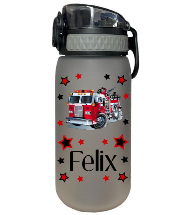 trinkflasche, trinkflasche kinder, trinkflasche feuerwehr,trinkflasche kinder feuerwehr,trinkflasche feuerwehrauto, trinkflasche kinder feuerwehrauto, trinkflasche kinder personalisiert, trinkflasche personalisiert, trinkflasche junge, trinkflasche junge personalisiert, trinkflasche junge feuerwehrauto, trinkflasche personalisiert schweiz, trinkflasche kinder personalisiert schweiz, trinkflasche mit name, trinkflasche kinder mit name